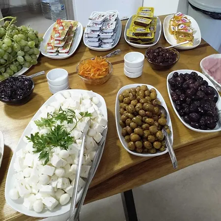 Adil Nocleg ze śniadaniem