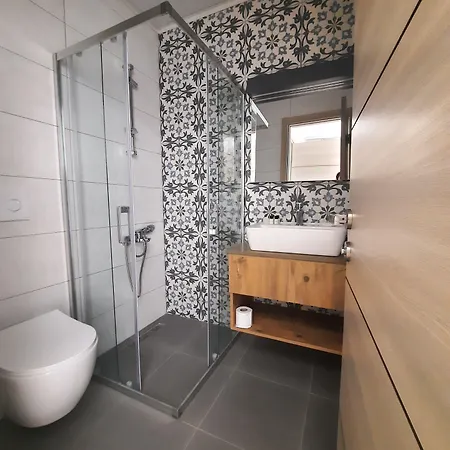 Alojamento de Acomodação e Pequeno-almoço Adil 4*