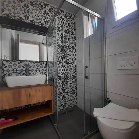 Nocleg ze śniadaniem Adil 4*