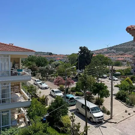 לינה וארוחת בוקר Adil 4*