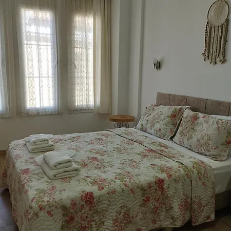 爱迪尔畔斯永旅馆 Çeşme